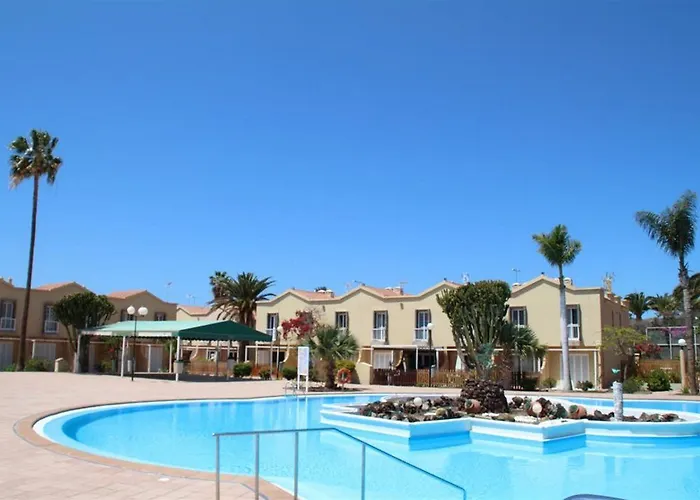 Oasis Hotel 3*