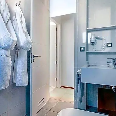 Oasis Hotel 3*